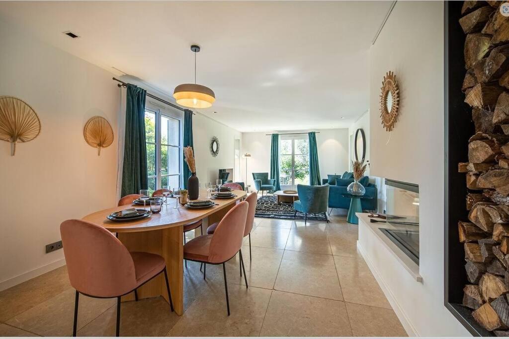 Calm With Swimming Pool & Garden, Within Easy Walking Distance To Village Tourrettes-sur-Loup