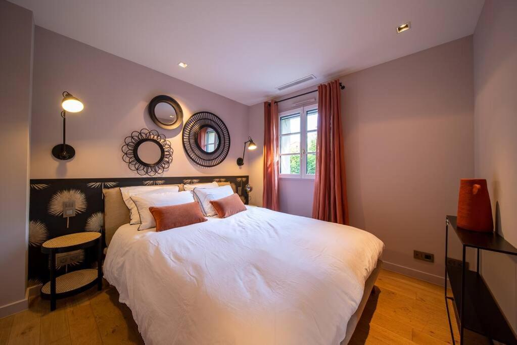 Calm With Swimming Pool & Garden, Within Easy Walking Distance To Village Tourrettes-sur-Loup