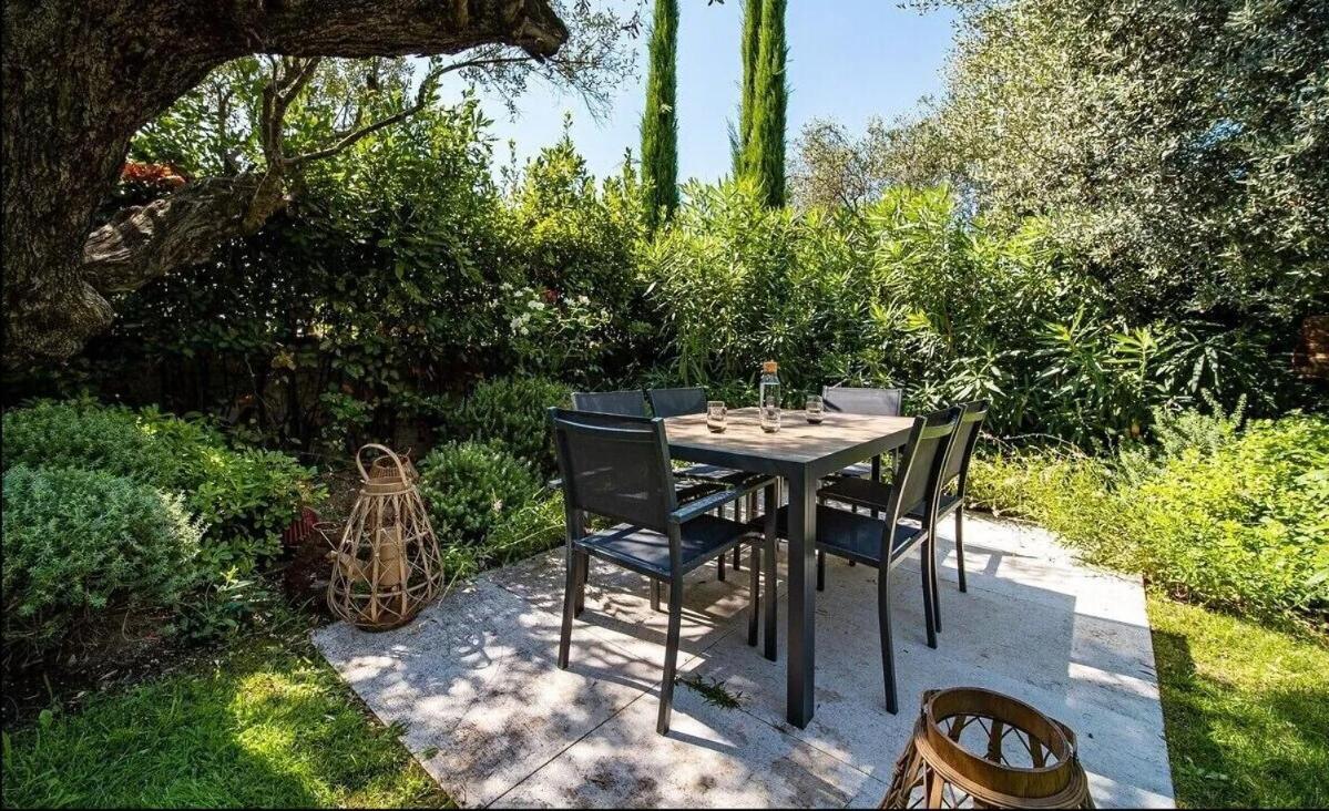 Calm With Swimming Pool & Garden, Within Easy Walking Distance To Village * Tourrettes-sur-Loup